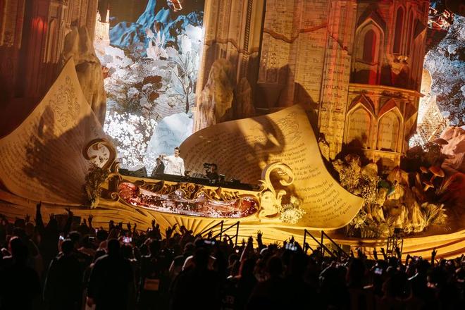 牌落地上海“室内幻境”联动全域文旅新葡京娱乐场app全球顶级音乐节品(图6)