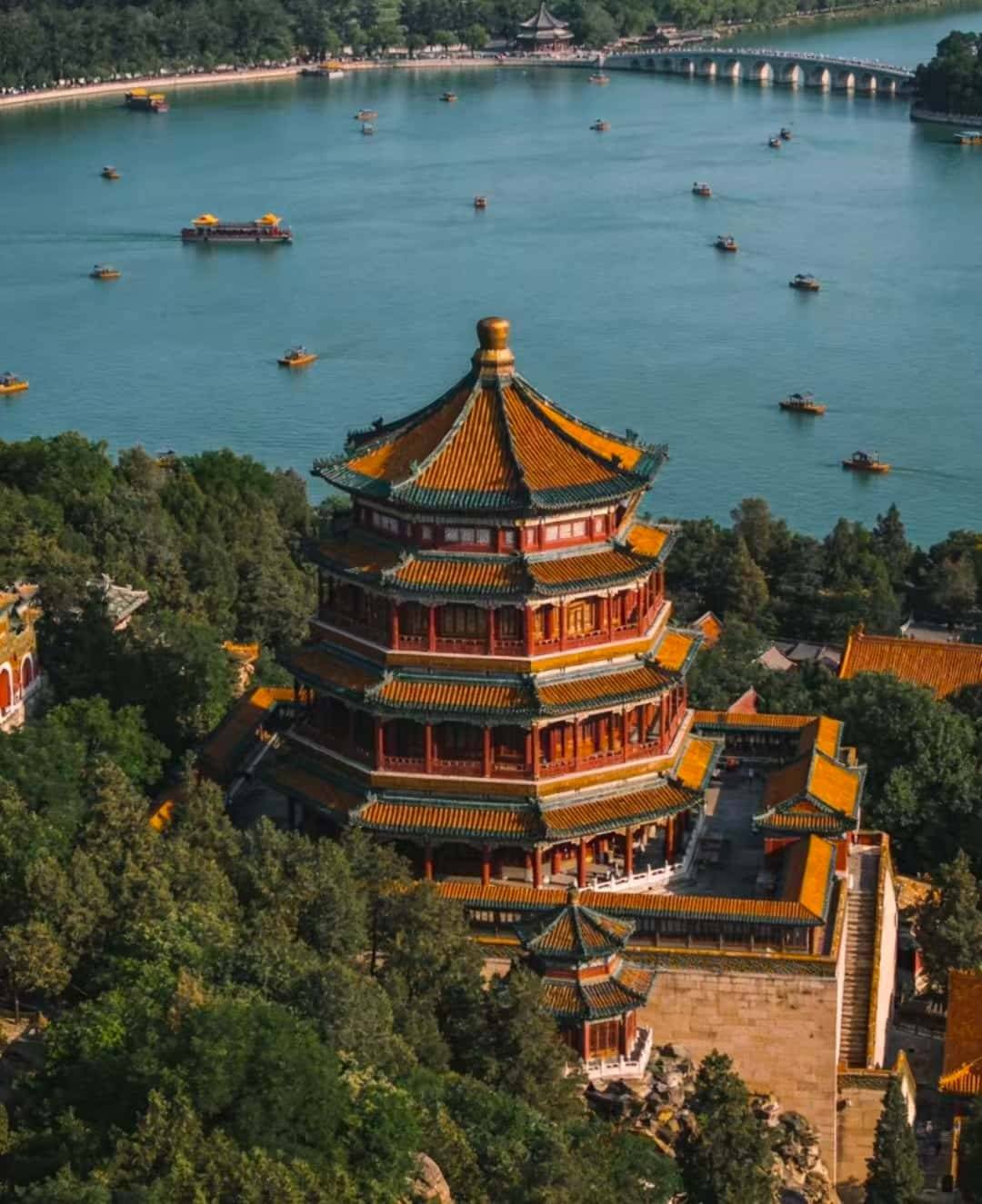 定制小包团汉服打卡故宫+露台俯瞰京城夜景澳门新葡京网站北京冬日旅行美学！6天5晚